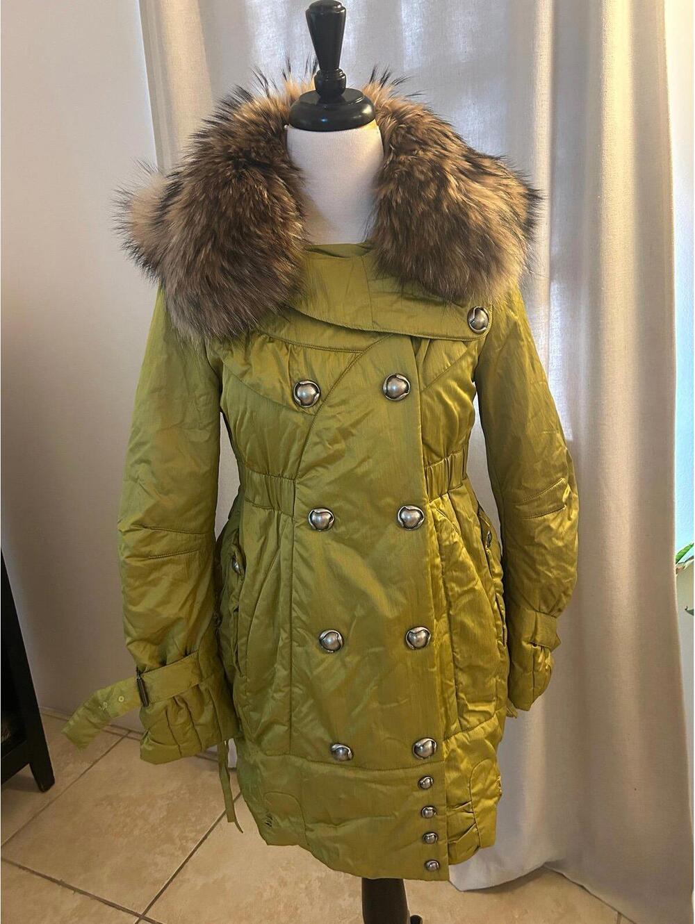 Nysense Paris Chartreuse Metallic Puffer Coat with Oversized Fur Collar